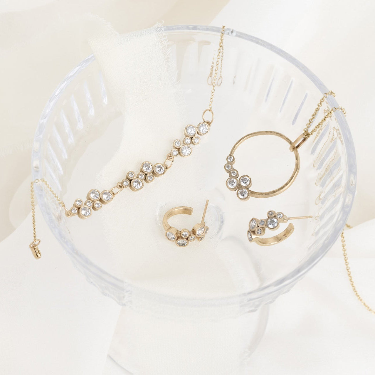 Gold Scattered Diamond Necklace