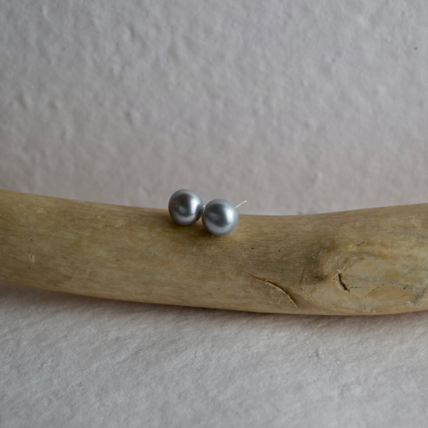 Classic Button Pearl Studs