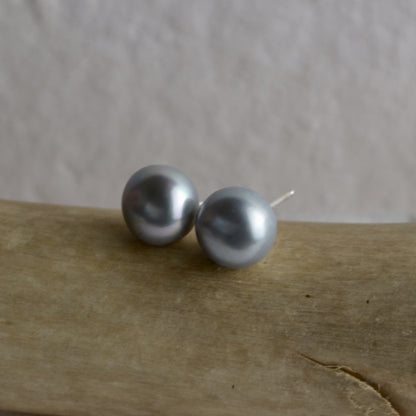 Classic Button Pearl Studs