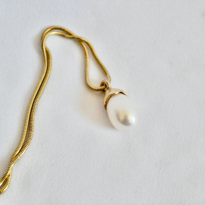 9ct Gold Teardrop Pendant Necklace