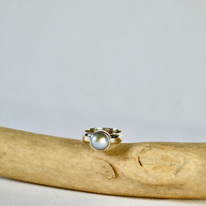 The Pearl Ring