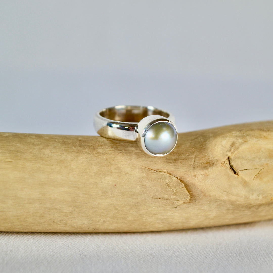 The Pearl Ring