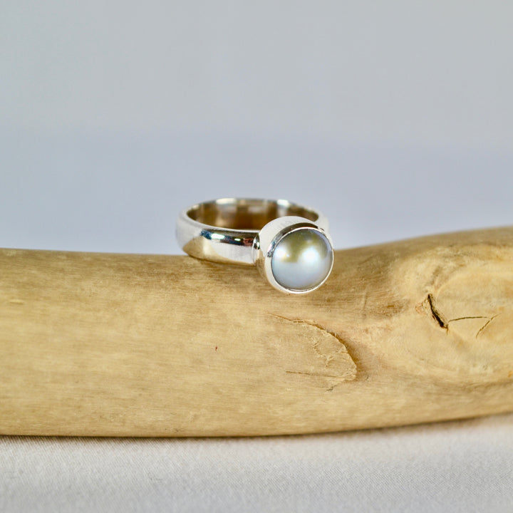 The Pearl Ring