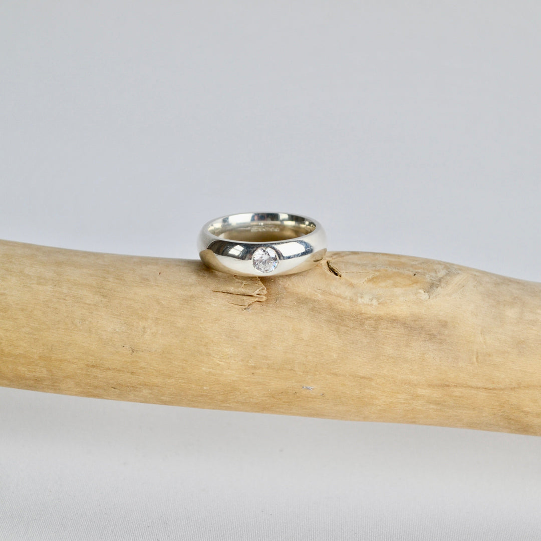 Round Diamond Band