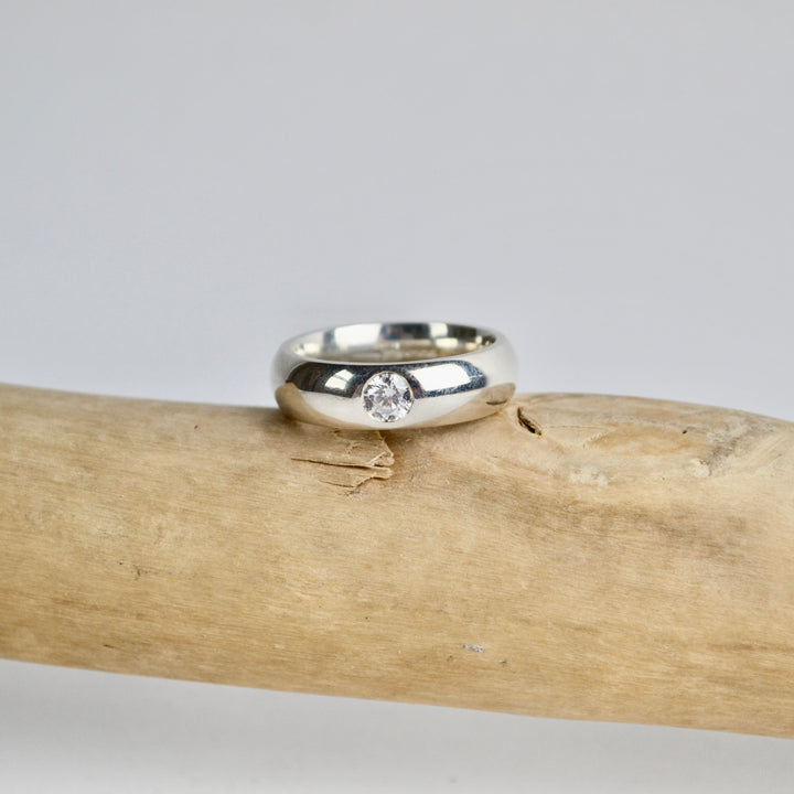 Round Diamond Band