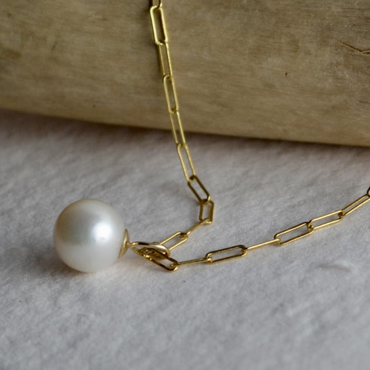 Gold Paperclip & Round Pearl Pendant