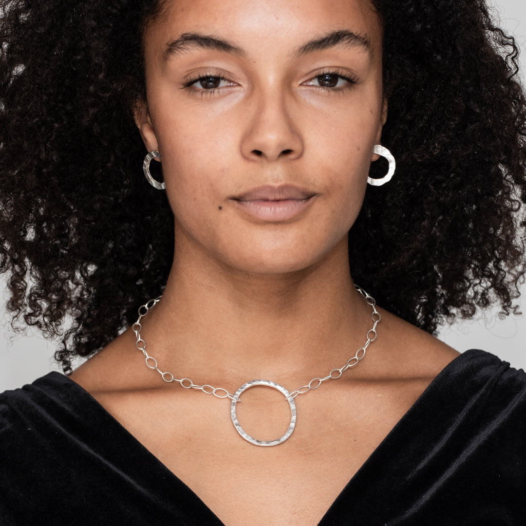 The Eye Catcher Necklace