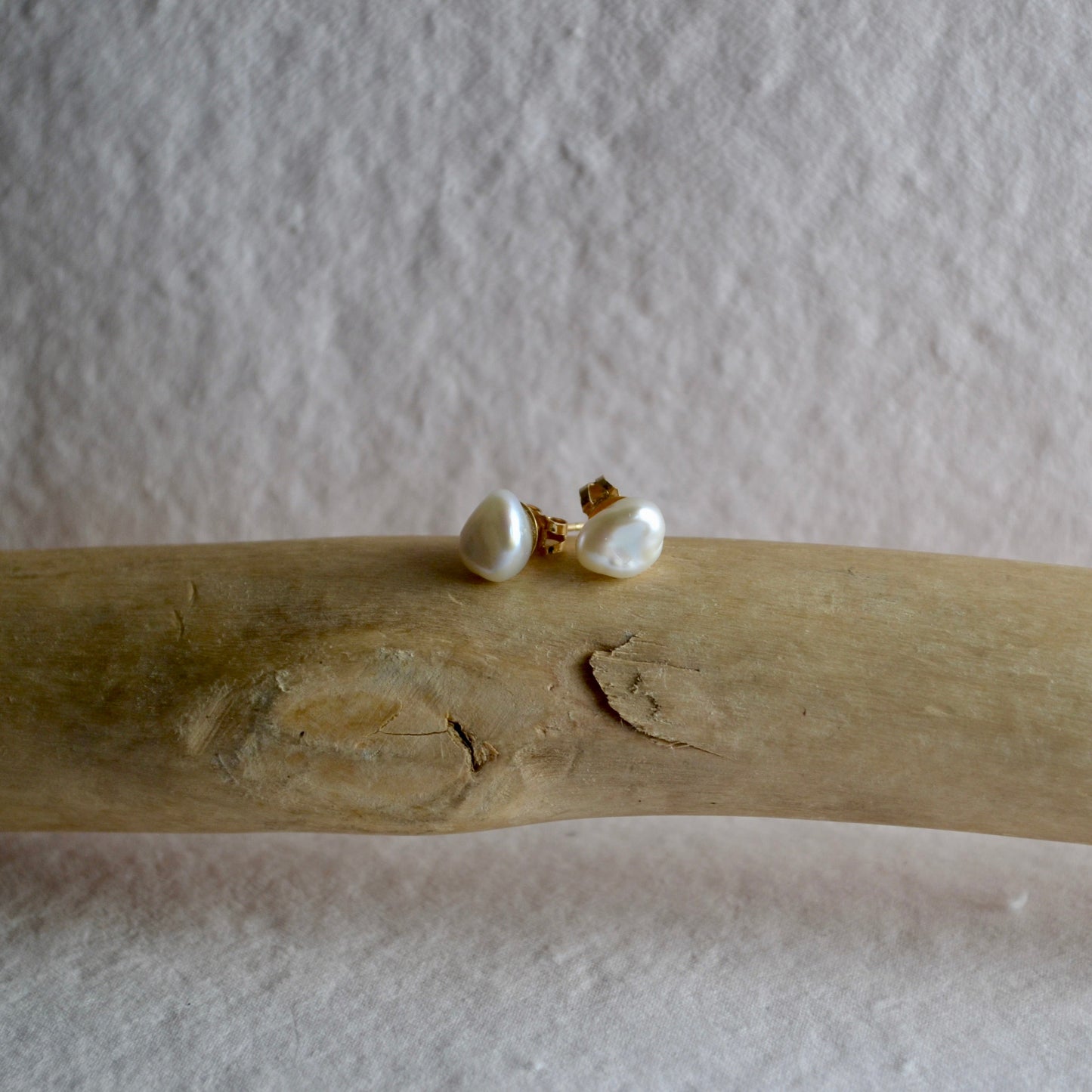 Keshi Pearl Stud Earrings in Gold