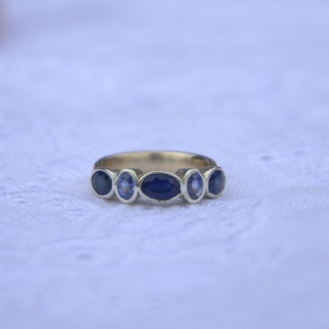Light &amp; Dark Blue Sapphire Engagement Band