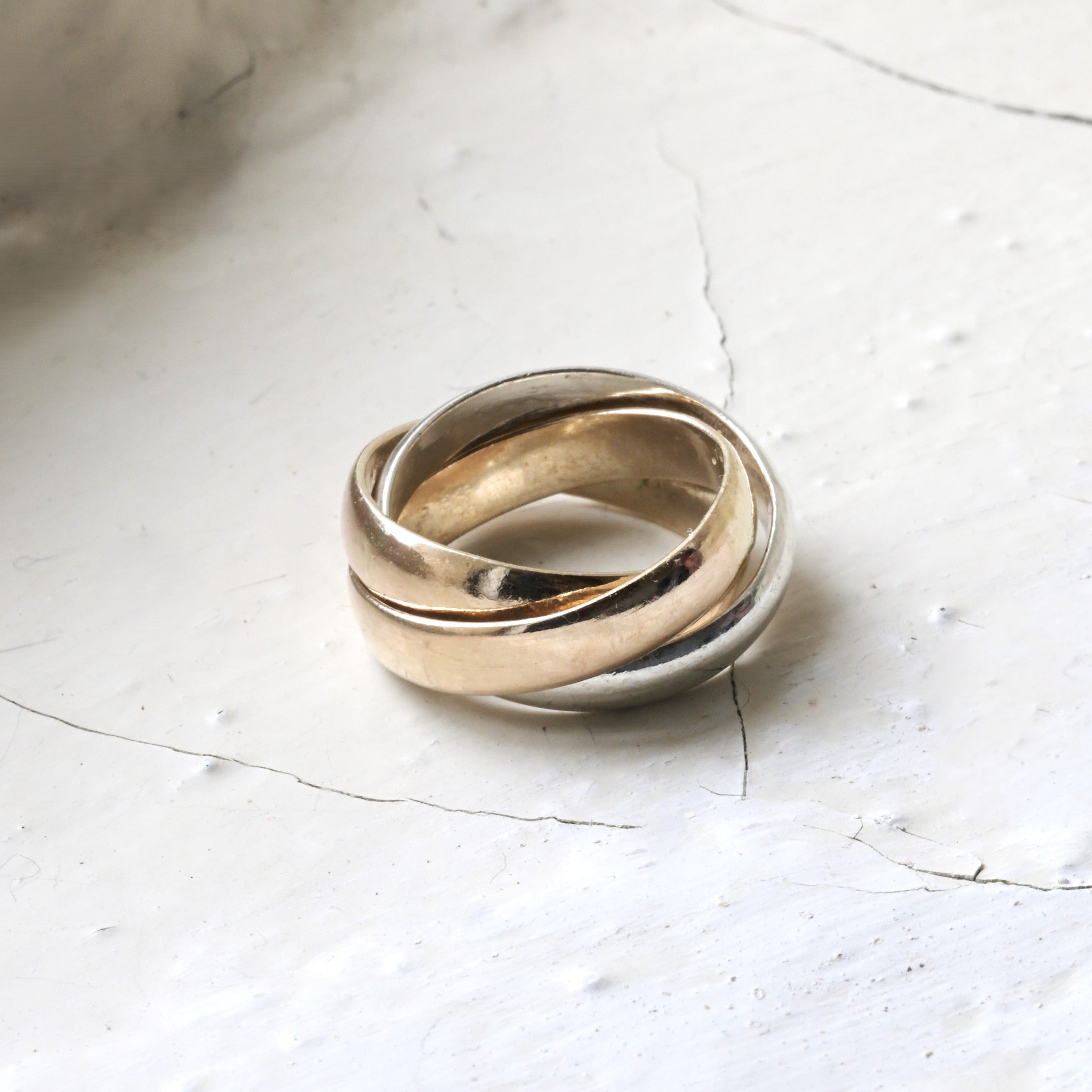 Triple Interlocking Ring – madeleineholloway